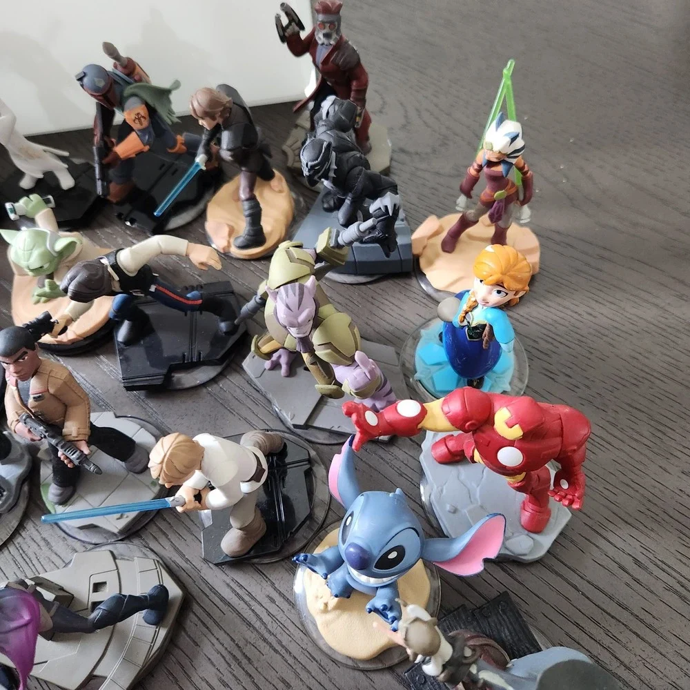 Disney Infinity 3.0 PS4 Mega Lot Game Base 30+ Figures Star Wars Marvel Disney
